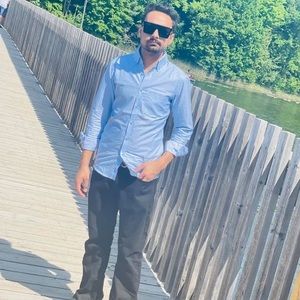 Meet your Posher, Davinder